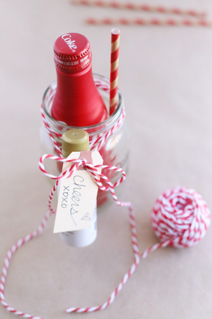 DIY Cocktails to Go for Valentine's Day from @cydconverse