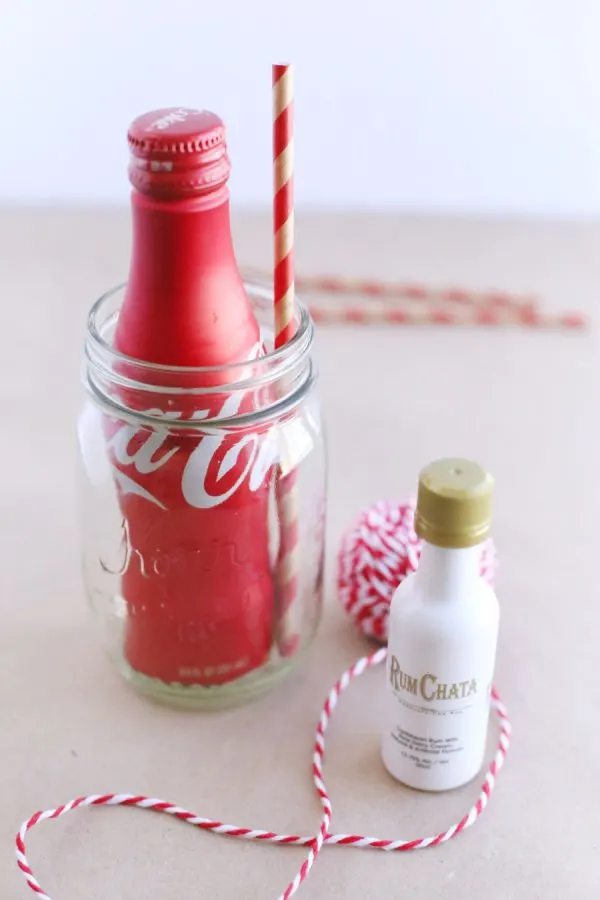 DIY Cocktails to Go for Valentine's Day from @cydconverse