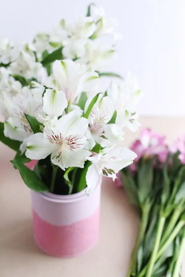 DIY Mini Paint Can Glitter Vases by @cydconverse for @valsparpaint