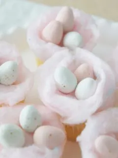 Vanilla Cotton Candy Easter Cupcakes from @cydconverse