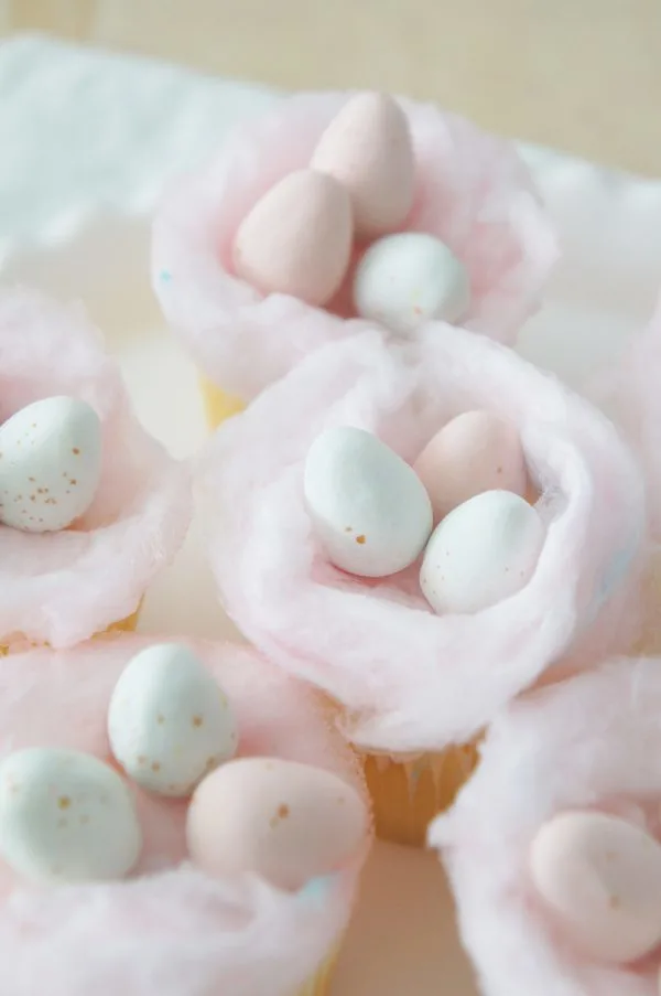 Vanilla Cotton Candy Easter Cupcakes from @cydconverse