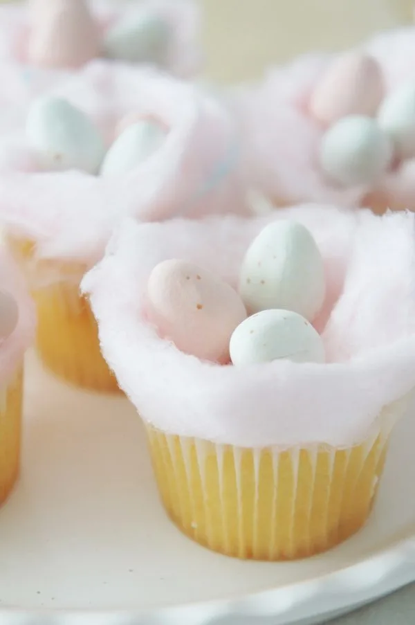 Vanilla Cotton Candy Easter Cupcakes from @cydconverse