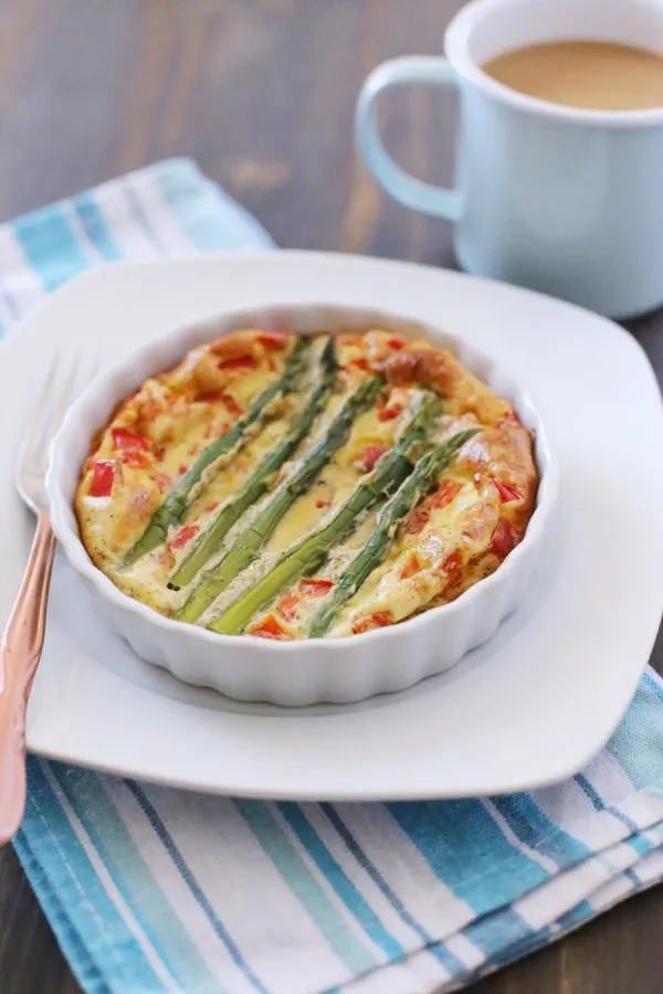 Mini Asparagus Frittatas from @cydconverse