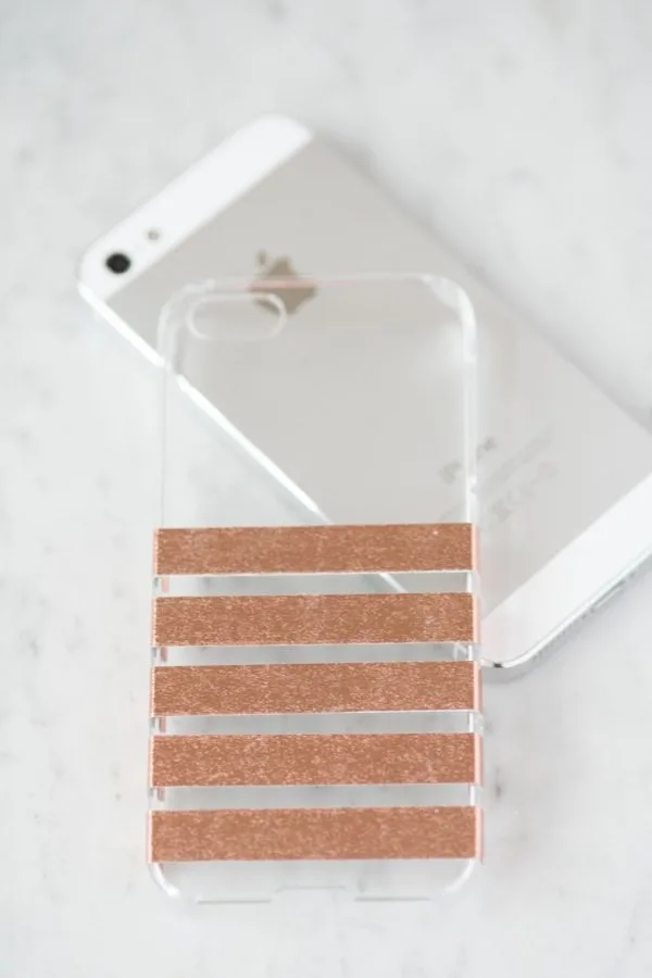 DIY Foil Striped iPhone Case by @cydconverse