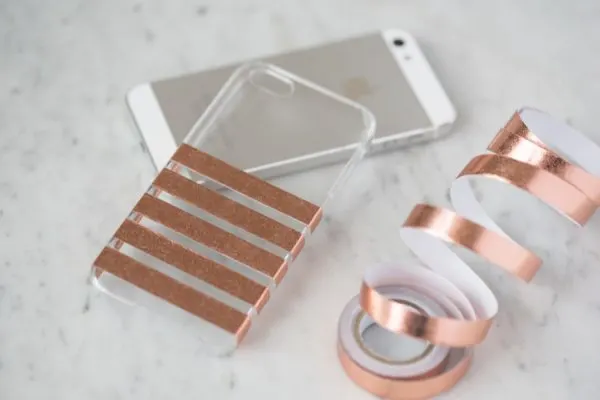 DIY Foil Striped iPhone Case by @cydconverse