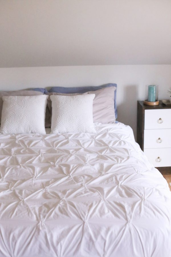 Bedroom Makeover from @cydconverse | Paint by @valsparpaint - Transparent VR106E