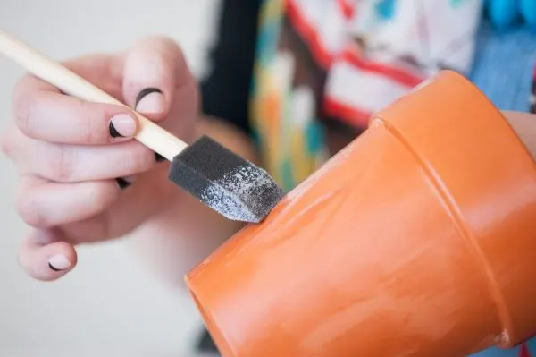 DIY Gold Leaf Planters by @cydconverse