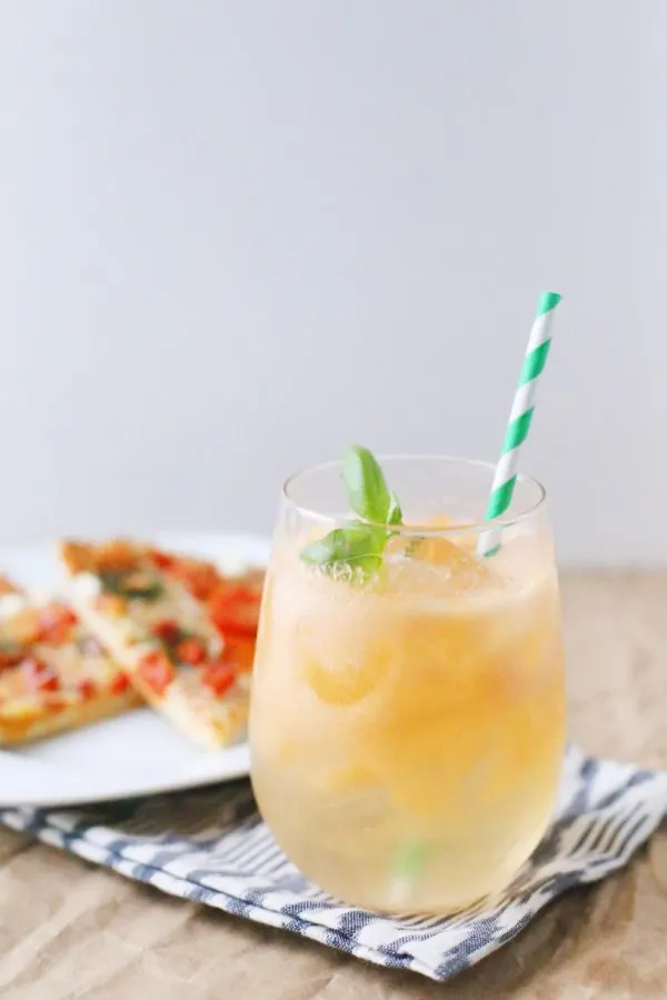 Melon Basil White Wine Spritzer from @cydconverse