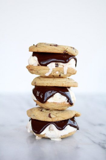 12 Incredible Homemade Ice Cream Sandwiches thumbnail