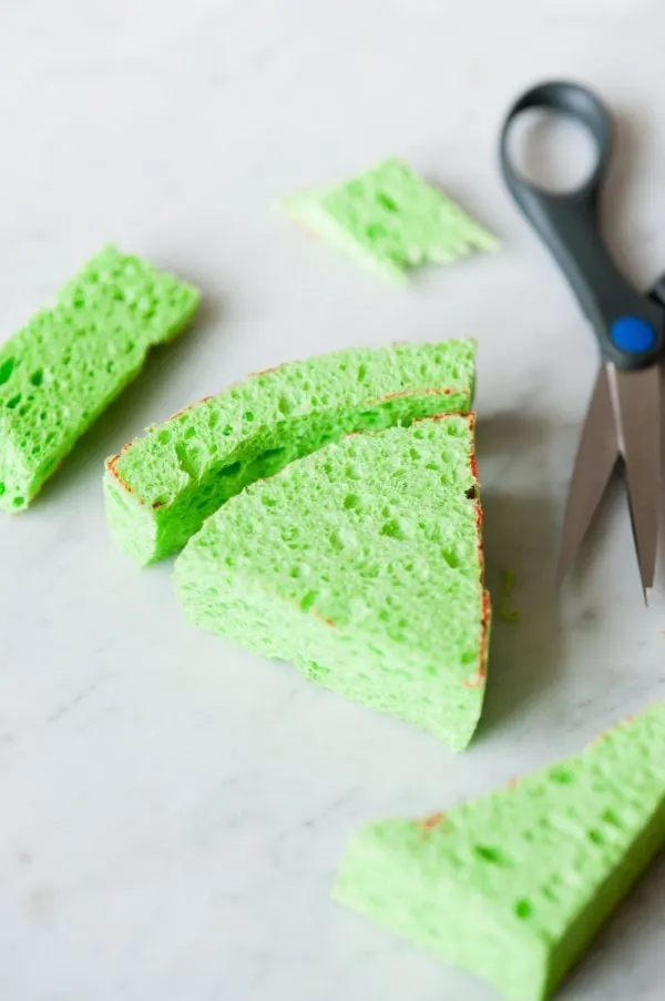 DIY Watermelon Print Napkins by @cydconverse