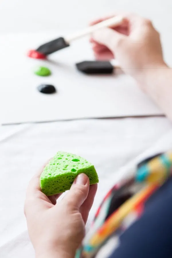 DIY Watermelon Print Napkins by @cydconverse