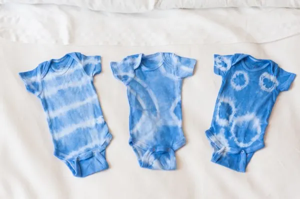 DIY Shibori Onesie by @cydconverse