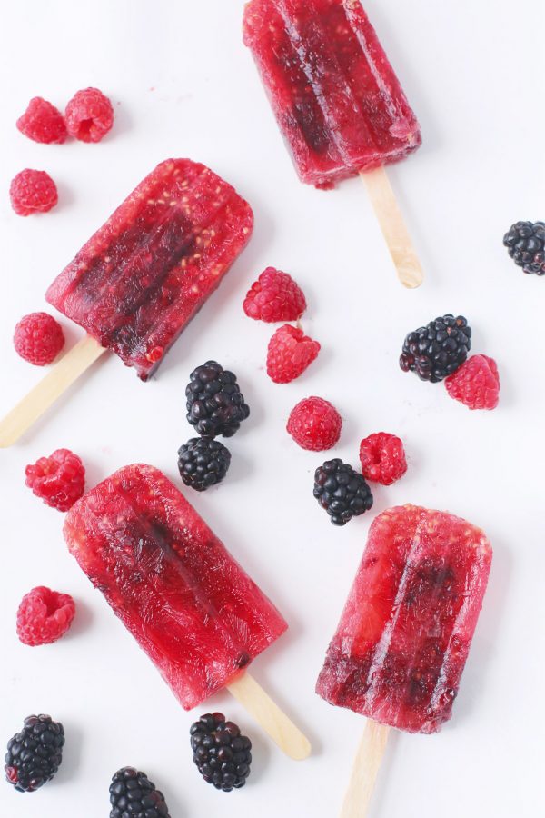 Blackberry Raspberry Sangria Popsicles by @cydconverse
