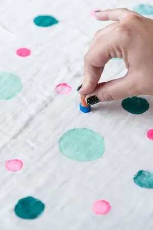 DIY Polka Dot Swaddle Blanket by @cydconverse