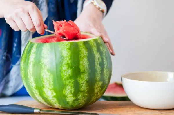 DIY Watermelon Flower Centerpiece by @cydconverse