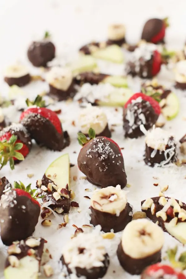 Homemade Chocolate Truffle Fruit Bites by @cydconverse