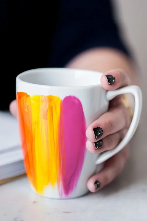 DIY Abstract Brushstroke Mug by @cydconverse