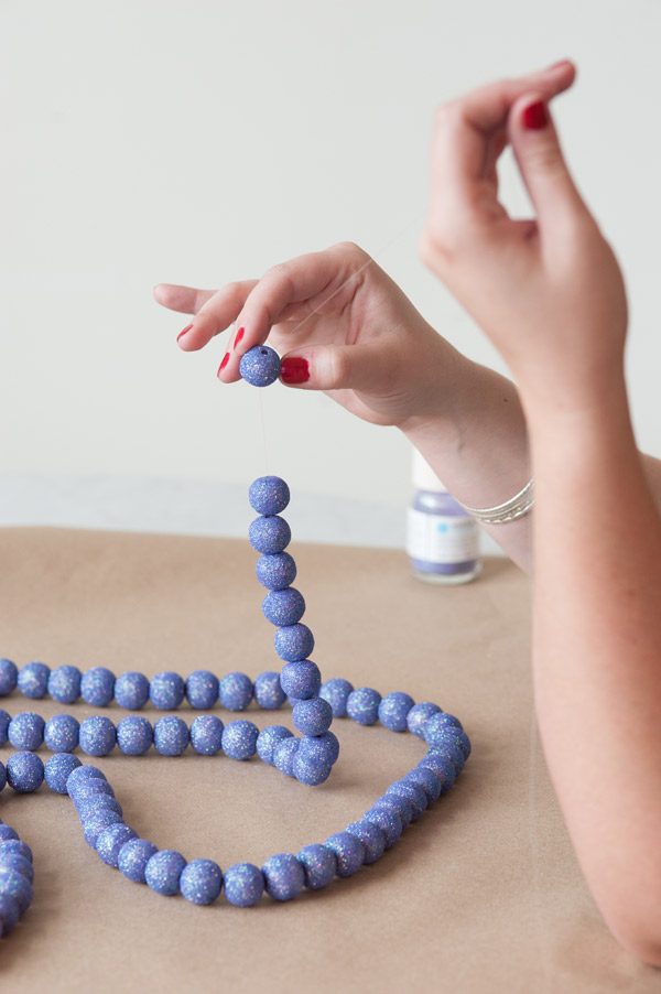 DIY Sugarplum Garland by @cydconverse
