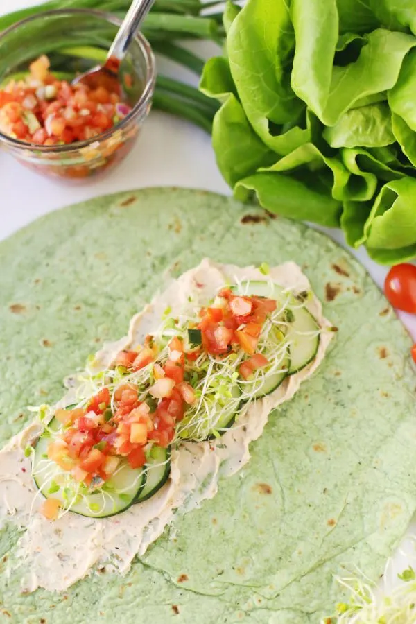 3 Quick + Delicious Football Party Snacks by @cydconverse