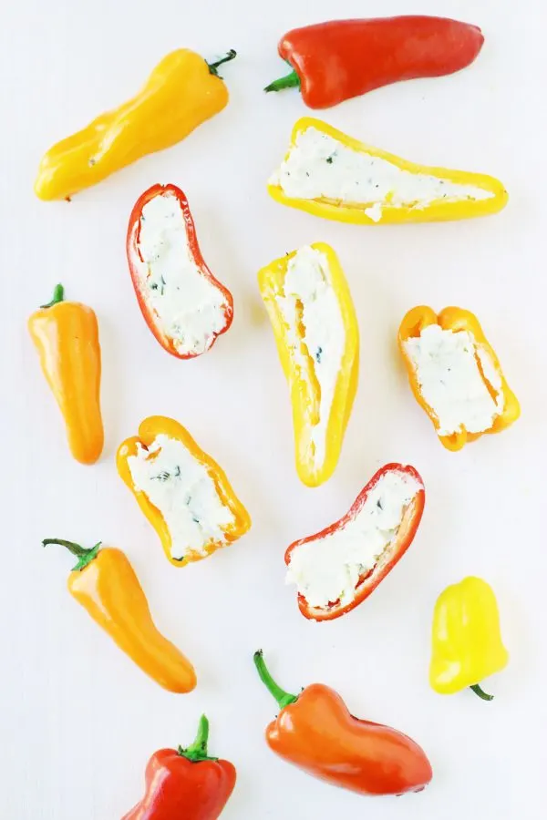 3 Quick + Delicious Football Party Snacks by @cydconverse