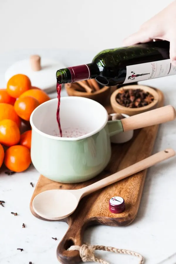 Classic Holiday Mulled Wine by @cydconverse