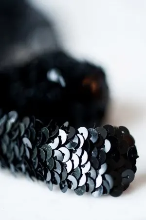 DIY Black Lace Candle Holders by @cydconverse