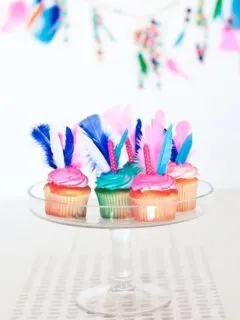 DIY Feather Cupcake Toppers