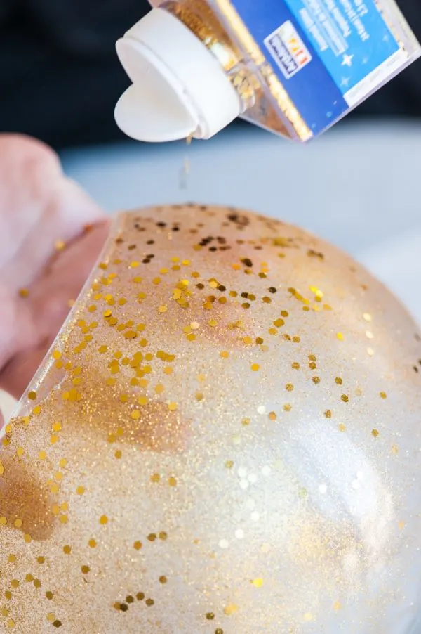 DIY Gold Confetti Glitter Vase by @cydconverse