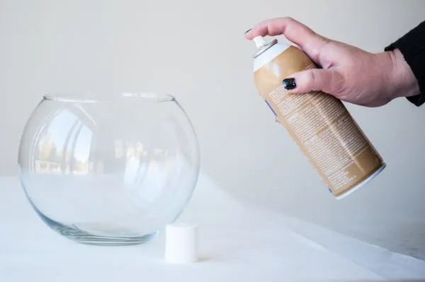 DIY Gold Confetti Glitter Vase by @cydconverse