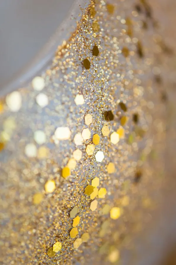 DIY Gold Confetti Glitter Vase by @cydconverse