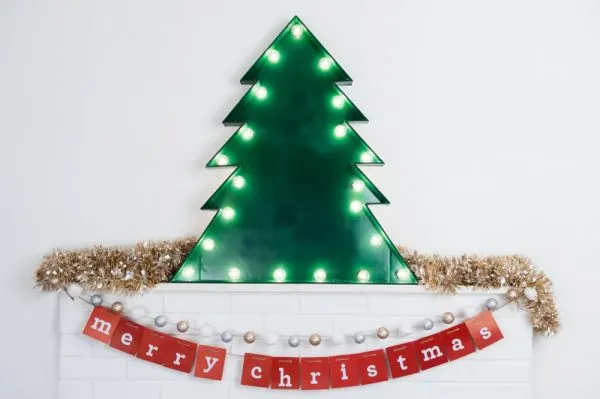 DIY Marquee Christmas Tree by @cydconverse