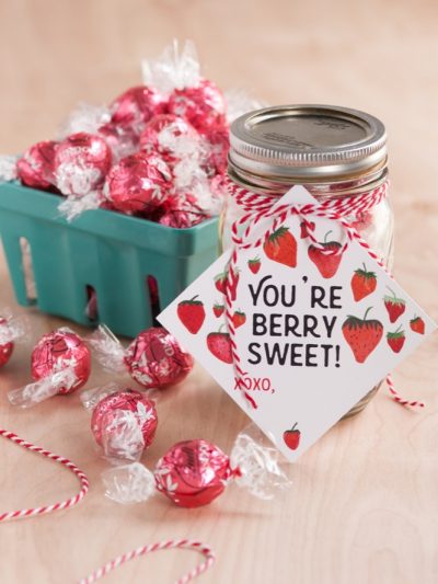 Strawberries and Cream White Hot Chocolate + Printables thumbnail