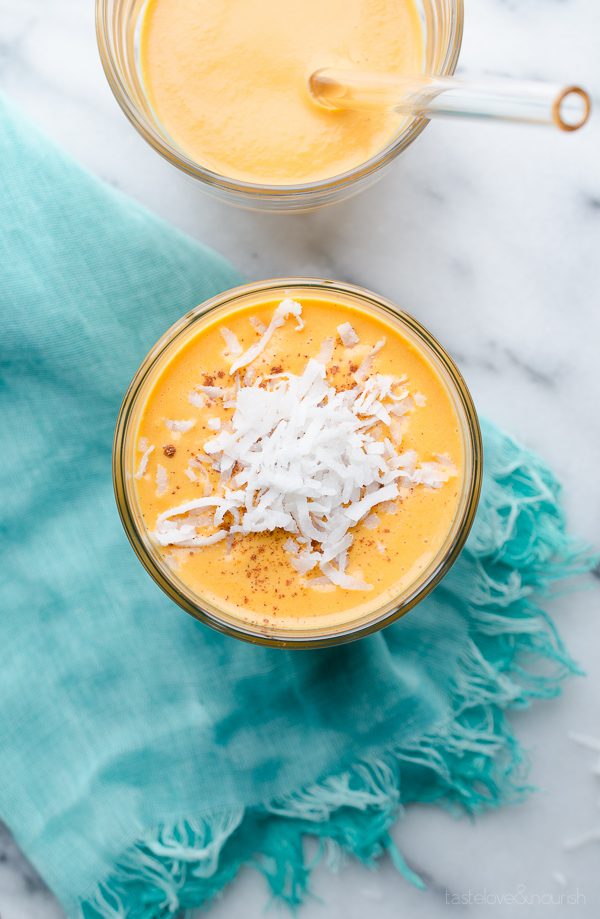 Carrot Cake Smoothie | Healthy Breakfast Recipes from @cydconverse