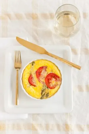 How to Host a Sweet and Simple Spring Brunch from @cydconverse