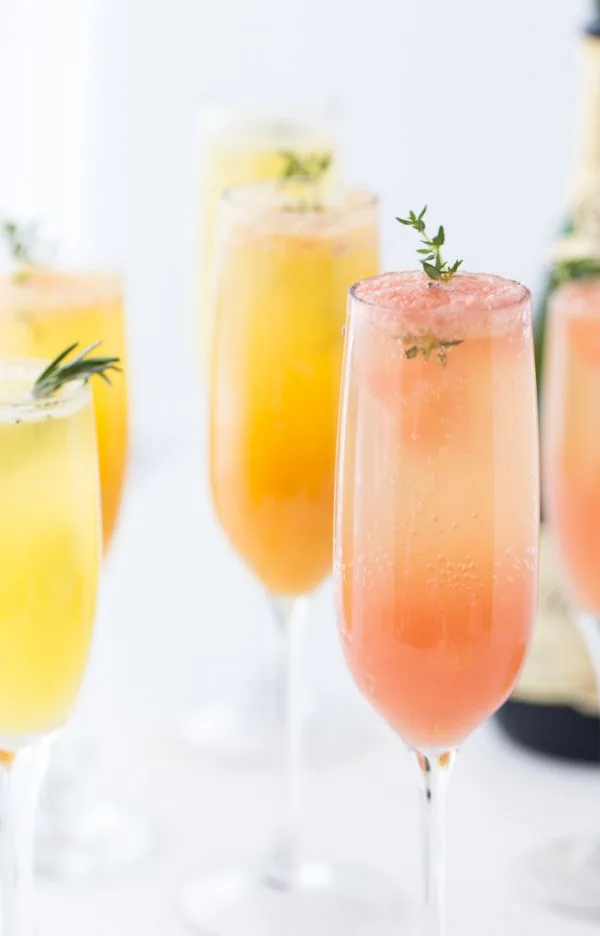 Grapefruit Mimosa | Mimosa recipes + Easter brunch ideas from @cydconverse