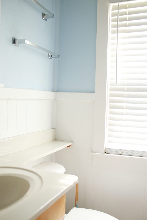 Mini Bathroom Renovation | Bathroom Paint Colors from @cydconverse and @valsparpaint