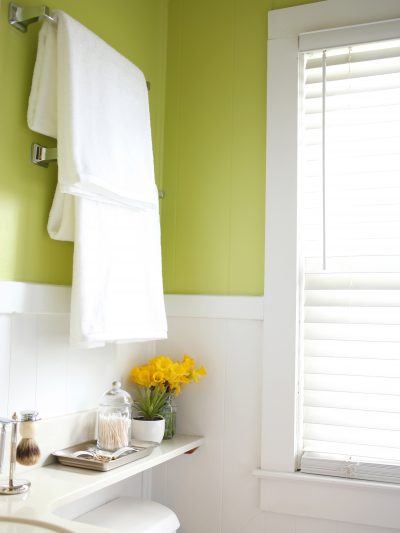A Fresh + Colorful Bathroom Makeover | 31 Days of Color thumbnail