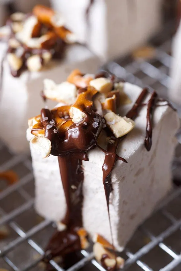 Homemade Stout Marshmallows | 17 Awesome Guinness Recipes from @cydconverse