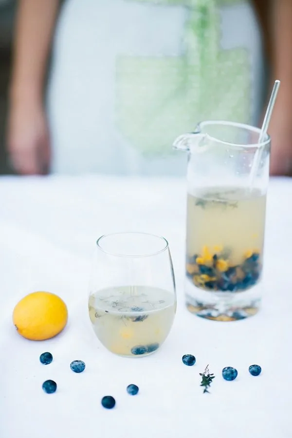 Lemon Thyme Blueberry Spritzer | Cocktails Recipes from @cydconverse