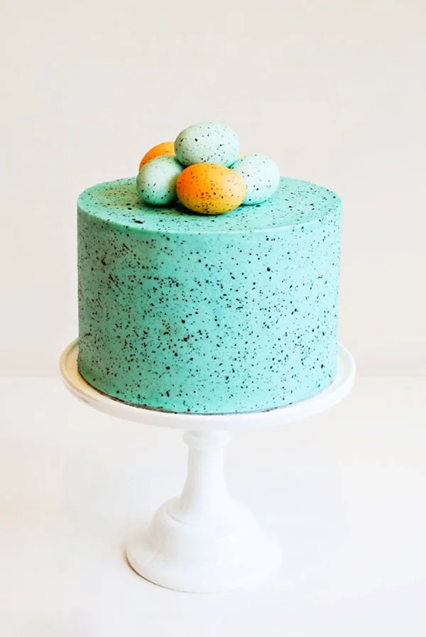 Speckled Egg Cake | 15 Gorgeous Easter Cakes from @cydconverse