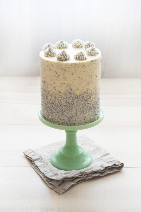 Pear and Poppy Seed Cake | 15 Gorgeous Easter Cakes from @cydconverse