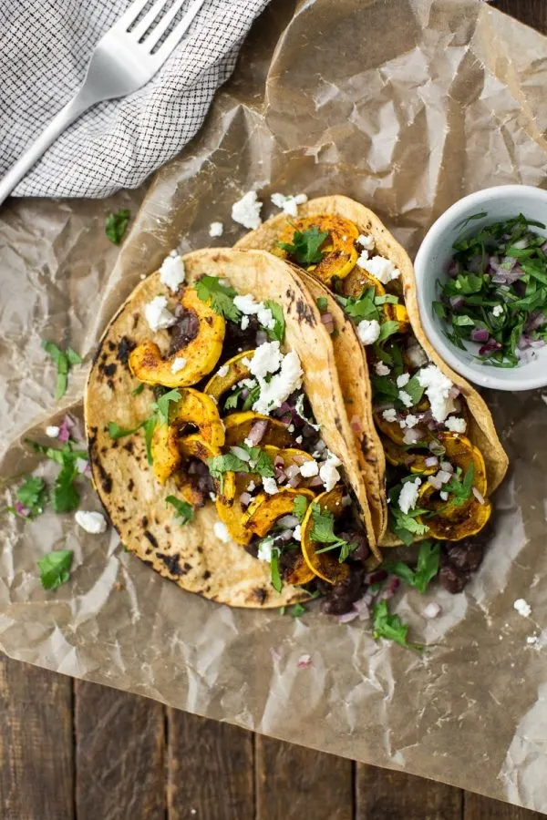 Squash Tacos Recipe with Black Beans | Get your fix of taco recipes and the ultimate classic margarita recipe and loads of Cinco de Mayo party ideas at The Sweetest Occasion! Click to check it out or repin to save for later!