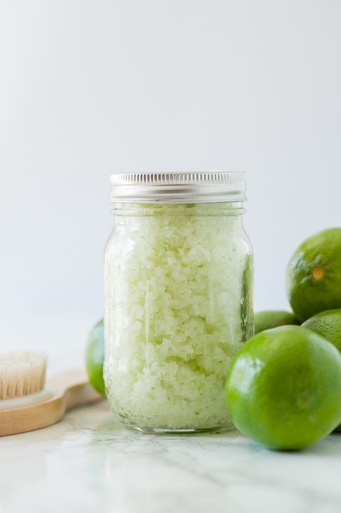 Homemade Body Scrub | Homemade Mother's Day Gift Ideas and DIY Gift Ideas from @cydconverse