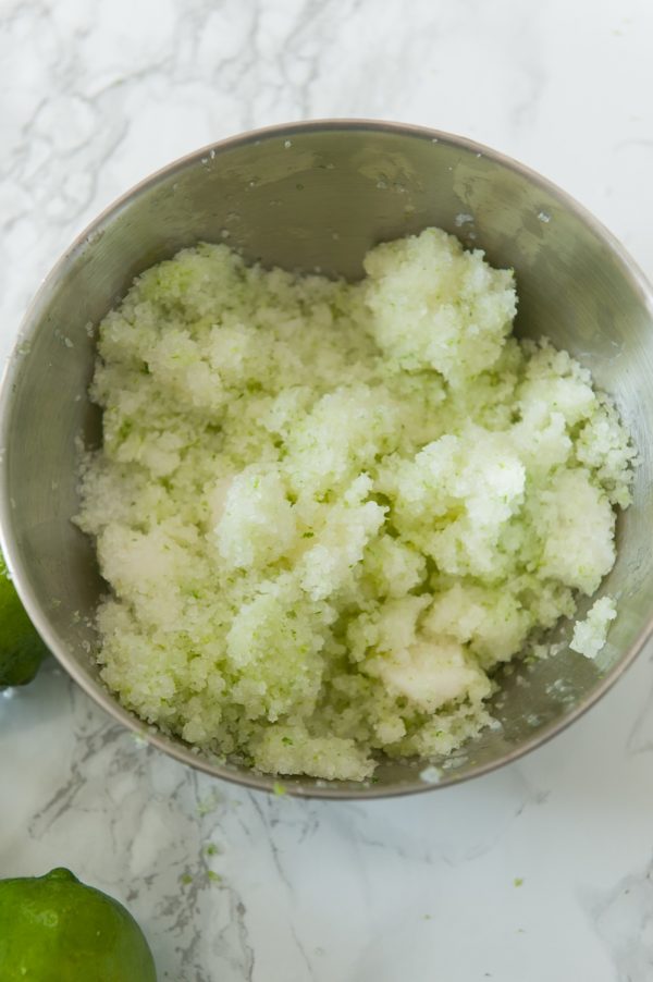 Homemade body scrub recipe | DIY body scrub from @cydconverse