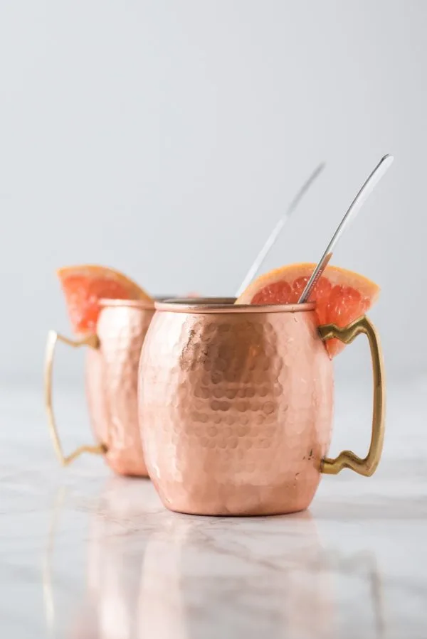 Grapefruit Moscow Mule Recipe | Cocktail recipes, party ideas and entertaining tips from @cydconverse - Repin to save or click through for the recipe!