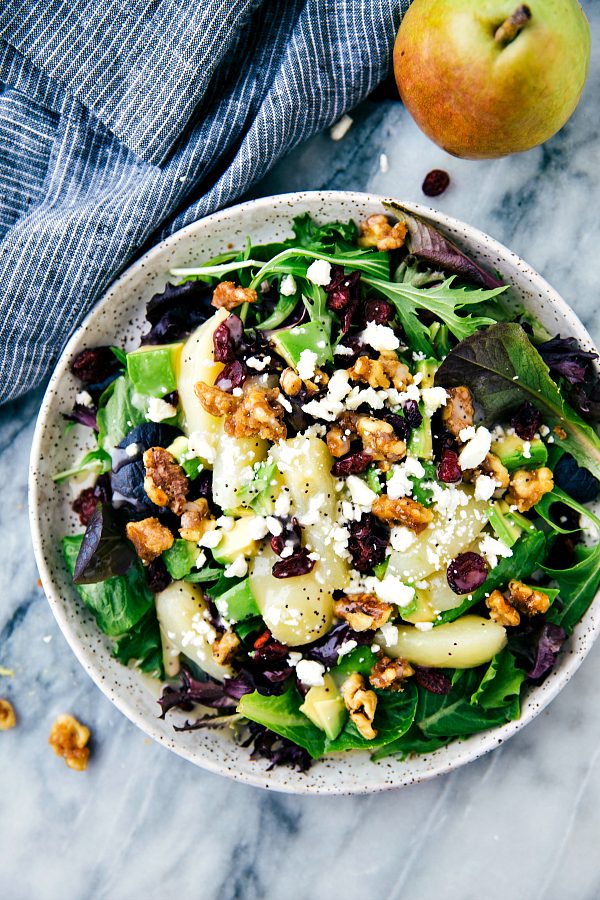 Candied Walnut and Pear Salad with Poppyseed Dressing | Best summer salad recipes for dinner from @cydconverse