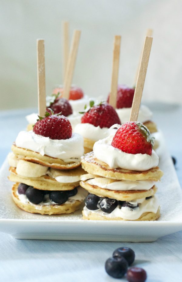 Patriotic Pancake Stacks | Patriotic 4th of July recipes from @cydconverse plus more 4th of July party ideas, entertaining ideas and more!