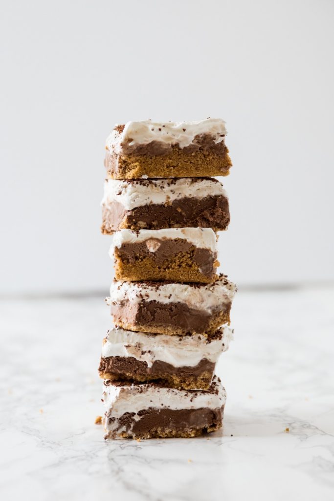Homemade S'mores Ice Cream Cake Recipe | Party ideas and easy recipes from @cydconverse