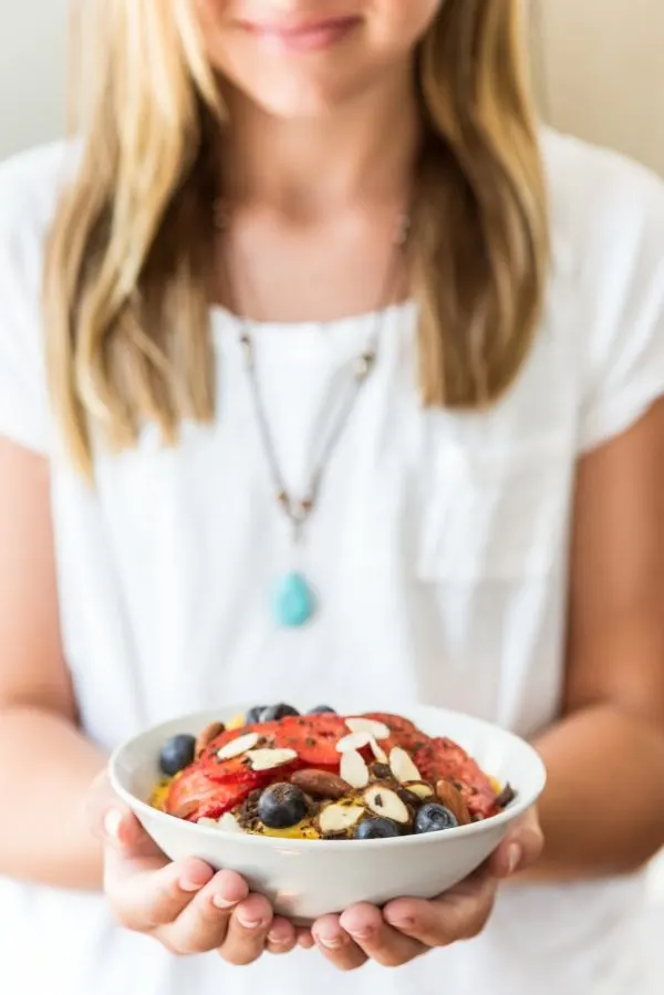 How to Make Fresh Summer Smoothie Bowls | Made with amazing @v8juices - real veggies for real people!