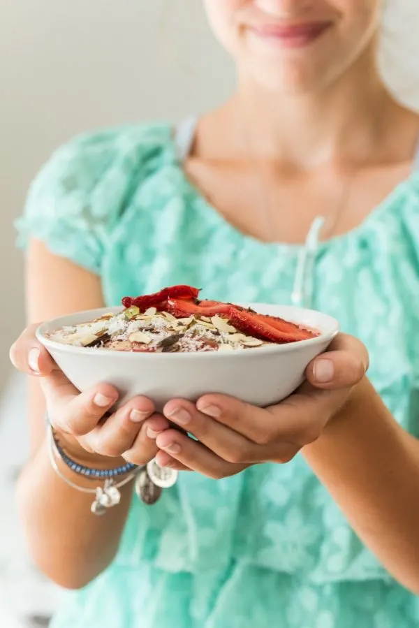 How to Make Fresh Summer Smoothie Bowls | Made with amazing @v8juices - real veggies for real people!